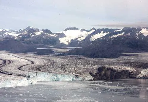 Seismic record analysis can reveal a glacier's past