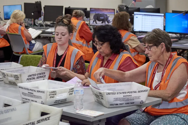 How Trump's order on mail ballots threatens Postal Service independence