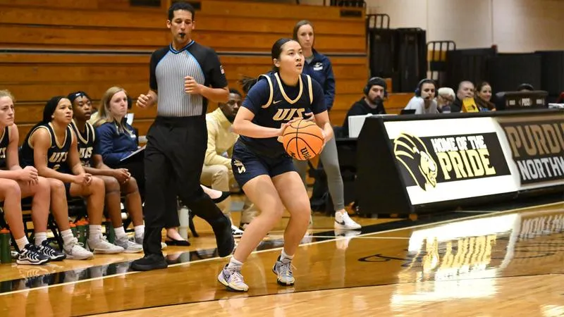 Women's Basketball Adds Piece to the Puzzle with Mandi Pham Signing