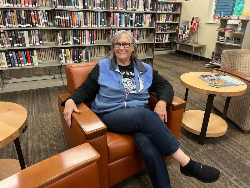 Talkeetna Librarian to Retire After Four Decades