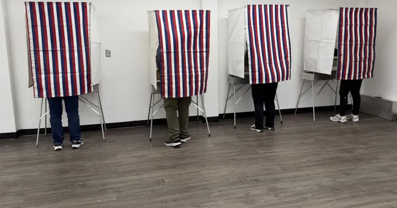 JKT, Peltola lead respective races in primary