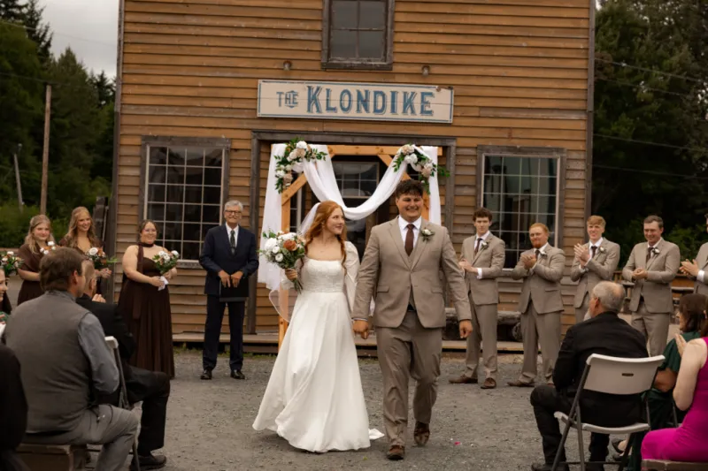 Duly Noted: Weddings, birthdays, big moves and more.