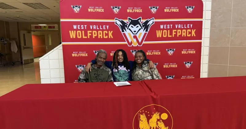 Defensive dexterity drives TJ Small's commitment ceremony