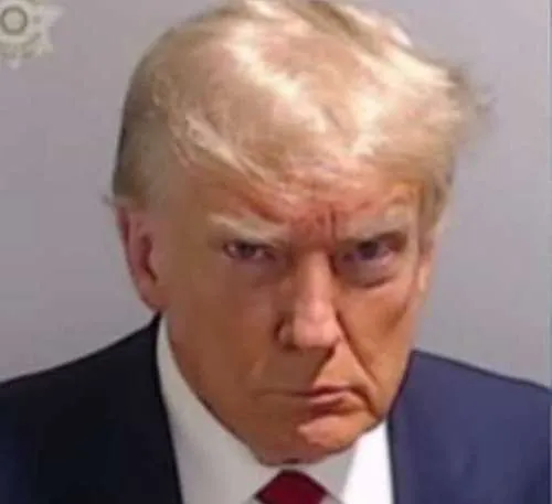Trump Raked In Up to $15.5 Million From Fossil Fuel Stocks as His War Pushed Up Gas Prices