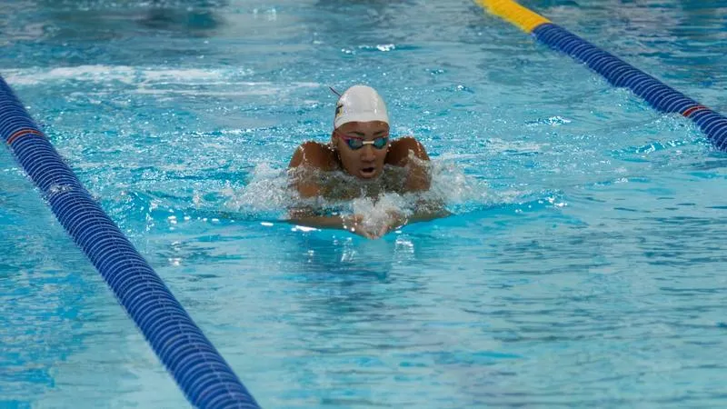 Team Gold Wins Blue/Gold Intrasquad Meet
