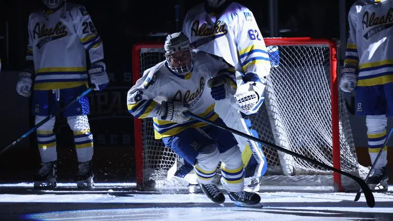 Hockey Heads East to Boston College and Union for Weekend Getaway