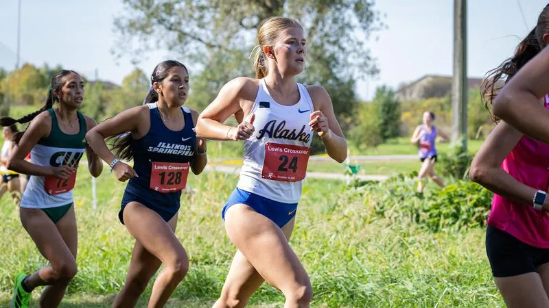 Nanooks Wrap Up Regular Season at Lewis Crossover