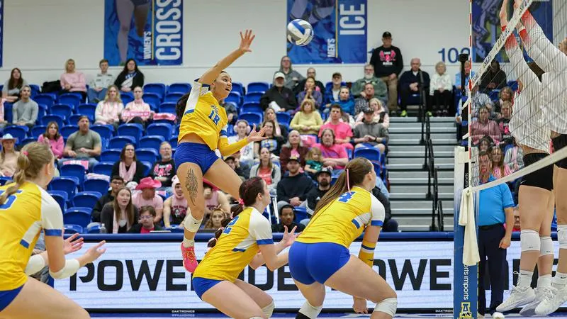 Nanooks Fall in Five Sets to Northwest Nazarene