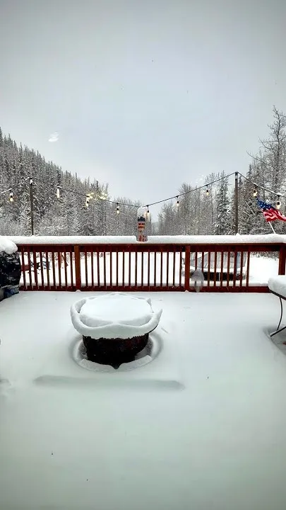 6 Inches of Snow and No Power in Alaska, October 20th (Video)