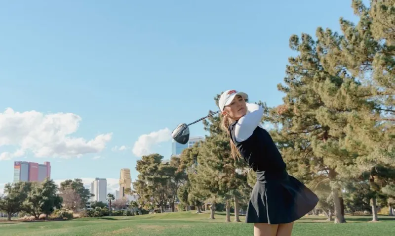 Golf Lands UNLV Transfer