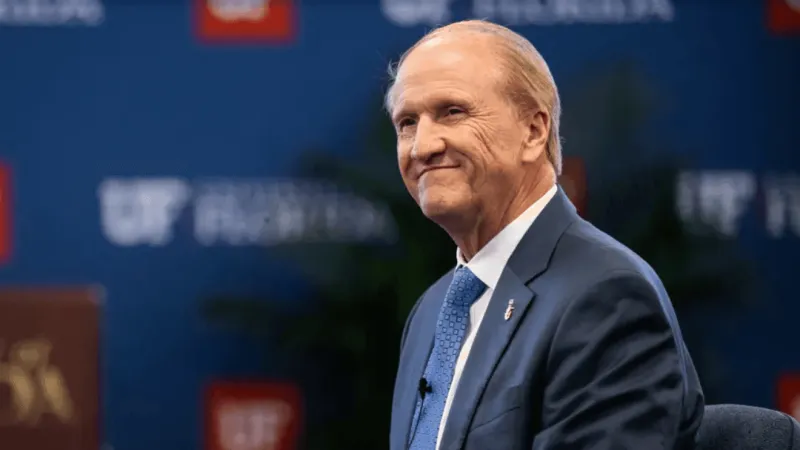 University of Alabama president flies south to University of Florida