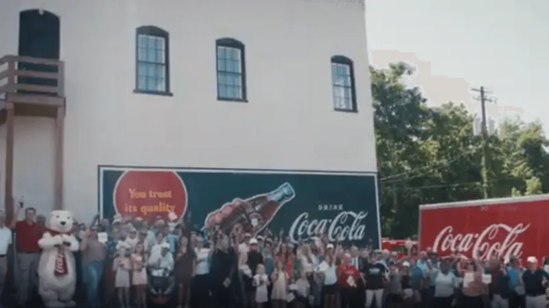 Tuscaloosa Coca-Cola Bottling, Centreville Main Street unveil restored 1940s mural