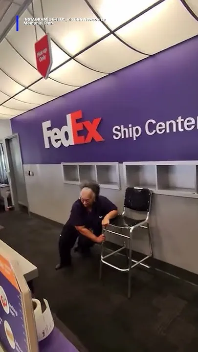 WATCH: Live iguana stuns workers at FedEx store. #Iguana #FedEx #ViralVideo (Video)
