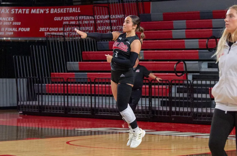 Volleyball Hosts UAH Monday For Exhibition Match