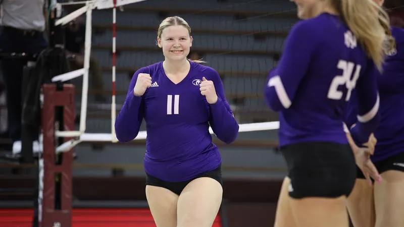 Volleyball sweeps Alabama State in season opener