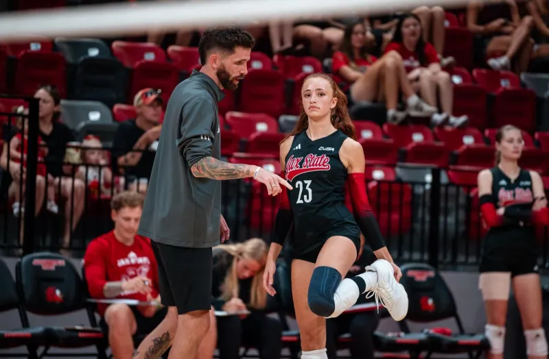 Gamecocks Split in Final Two Matches of Gamecock Classic