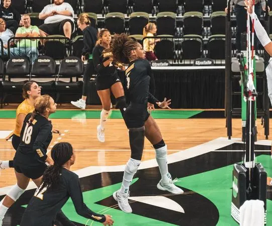 Volleyball Settles in but Goes Down in Four to UNC Wilmington in Upstate Tournament Opener