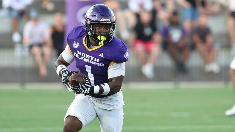 PREVIEW: Football travels to Arkansas for SEC showdown