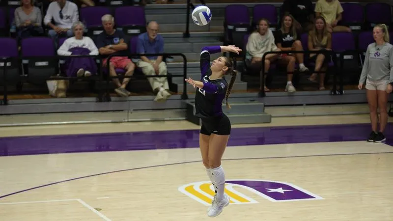 Volleyball defeats UT Martin to secure most dominant start in program history