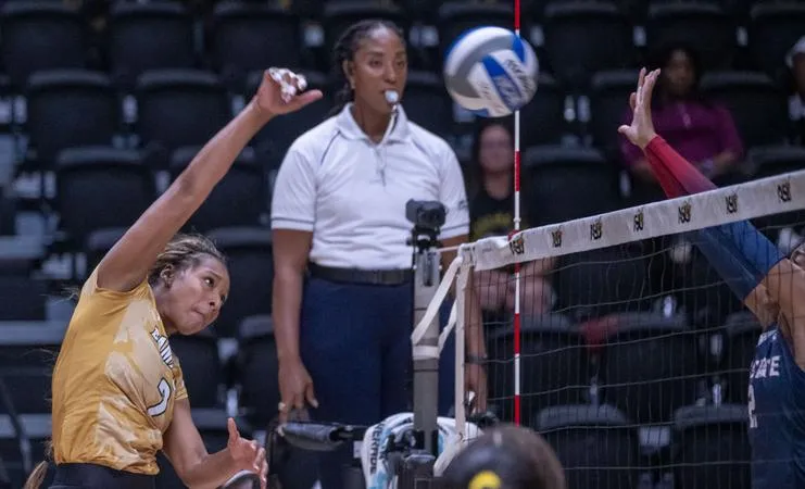 Volleyball Caps Off Home Tournament with Victory Over Nicholls State