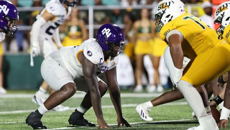 Football stumbles at Southeastern Louisiana, 30-25