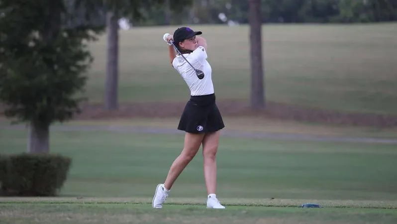Women's Golf rises up leaderboard in second round of opener