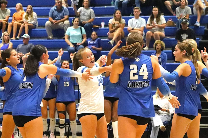 Auburn sweeps Smiths Station in 3-0 home area win