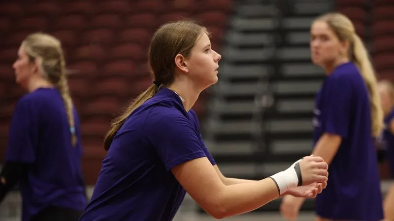 Volleyball heads east for two-match road swing at Liberty