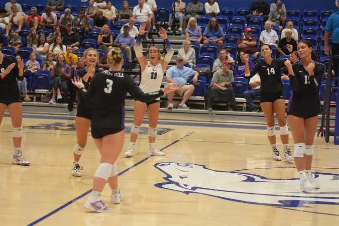 Badgers Blitz SIAC, Sweep Four to Open Conference Play