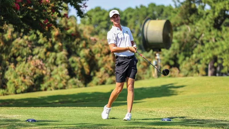 Men's Golf finishes first day at Highlands Invitational