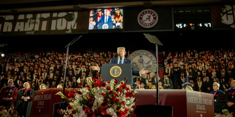 President Donald Trump returns to Mobile for major midterm rally more than a decade after 2015 breakout