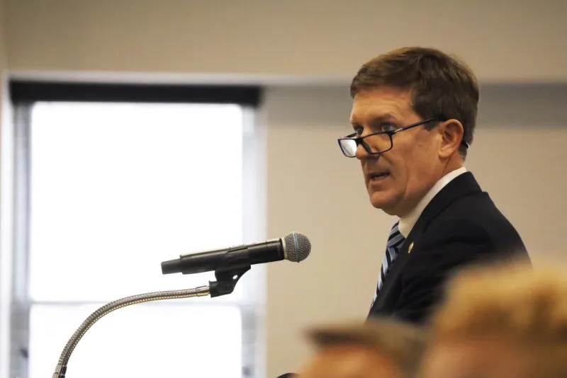 State Finance Director Bill Poole steps down, Doryan Carlton to take over