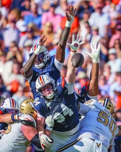 Mabson's punt block helps spark Auburn