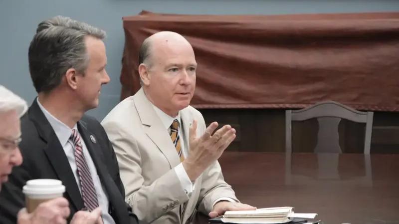 Aderholt announces ARC grants for Brilliant, Wallace State