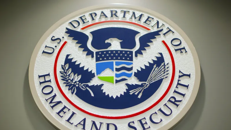 Venezuelan immigrant gets 4 years in prison for taking federal agent's gun