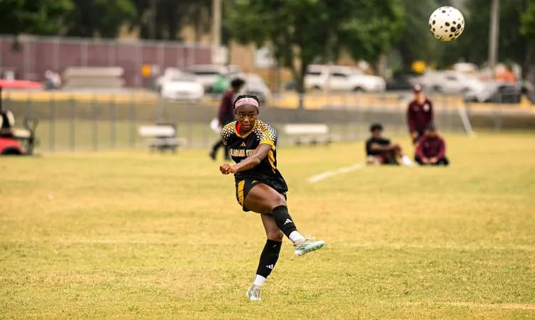 Final Minute Goal Puts Alabama A&M Over Hornets