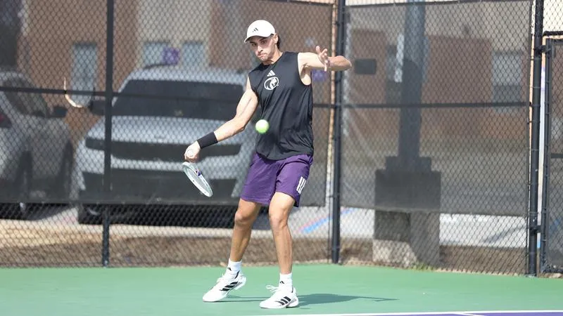 Men's Tennis collects eight wins at Black and Gold Invitational