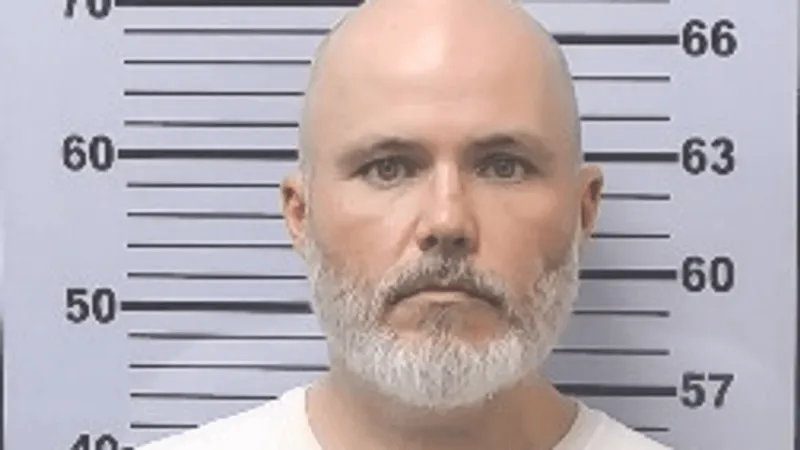 Mobile man indicted on 10 child pornography charges