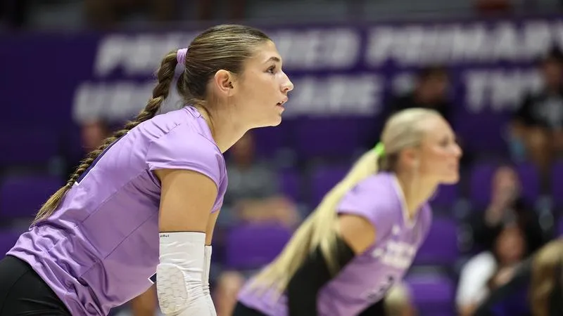 Volleyball heads north for matchup at Austin Peay