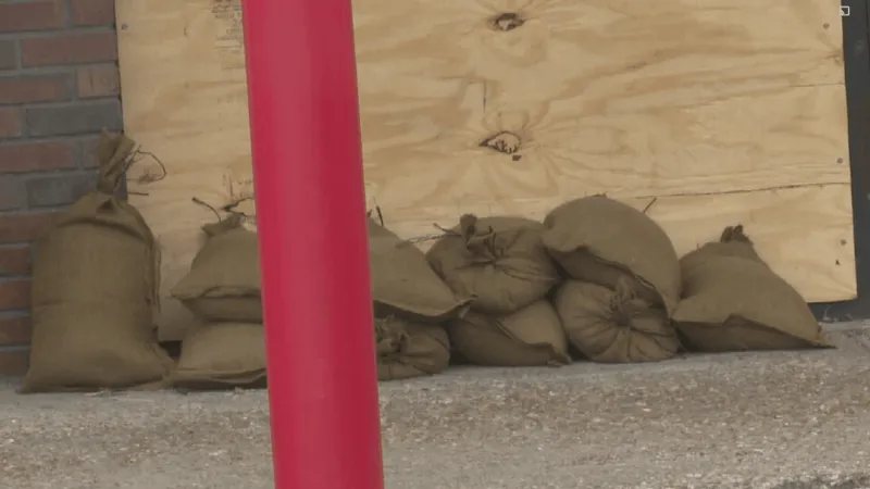 Dauphin Island residents prepare as Isaias intensifies