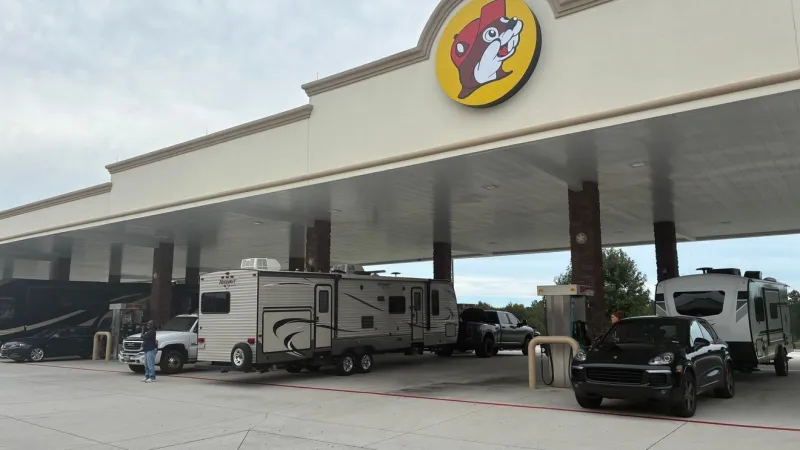 Hurricane Isaias sparks evacuation rush as travelers race to get boats and RVs to safety