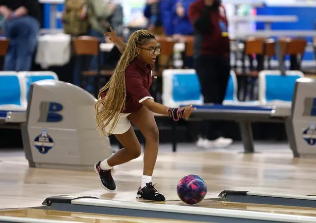 Bulldogs Conclude Opening Day of Colonial Lanes Classic
