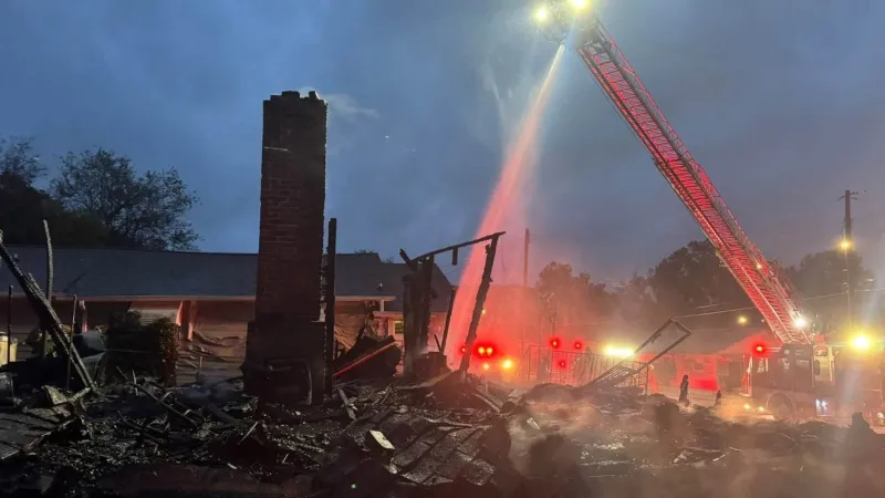Fire damages nearby homes in Gadsden as Isaias winds move through Alabama