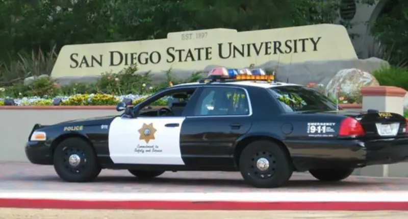 Operativo policial cerca de SDSU deja 40 arrestos por delitos graves y decomiso de armas