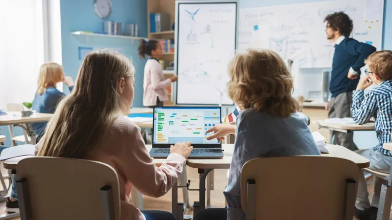 Alabama commission seeks parents' views on classroom screen time