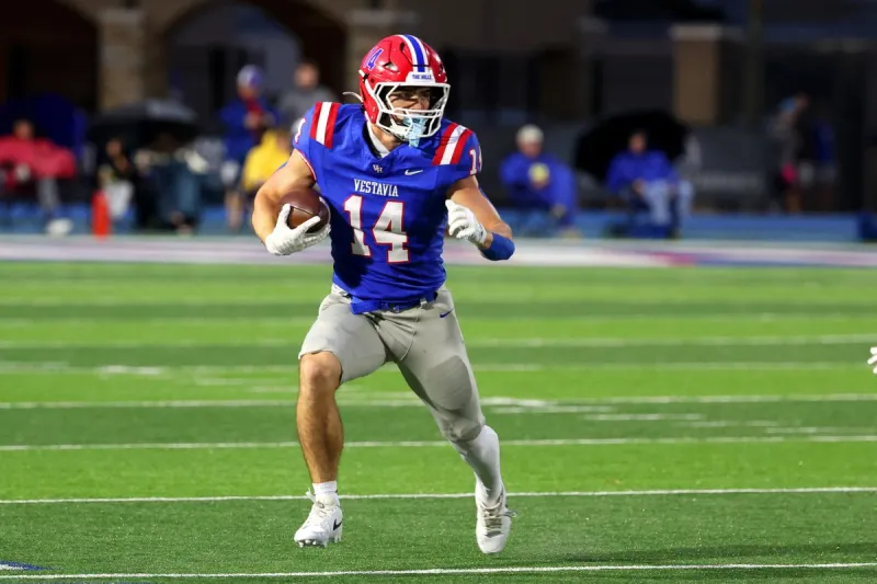 Rebels No. 4 for 6th straight week