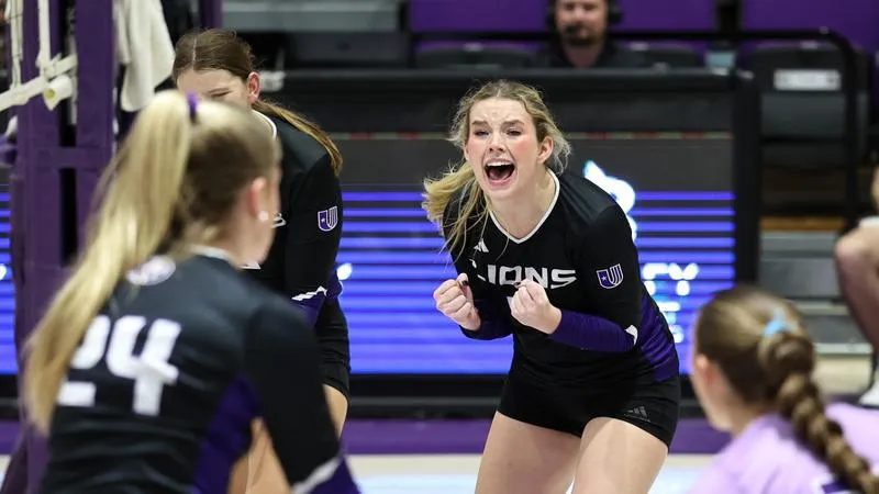 Volleyball rallies for dramatic five-set win over Austin Peay