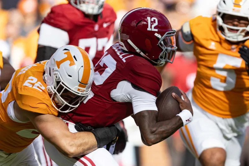 No. 6 Alabama suffers second straight loss, losing to No. 14 Tennessee 26-10