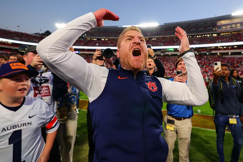 Chaos in college football: Five of the top seven teams lose for the first time