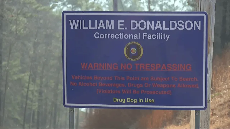 Man serving life sentence found dead in Donaldson prison cell